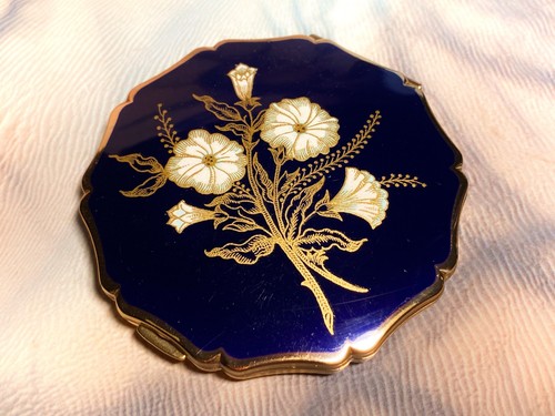 Queen floral white blue - white, &