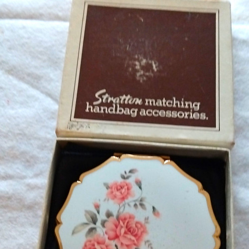 Stratton england compact - stratton,