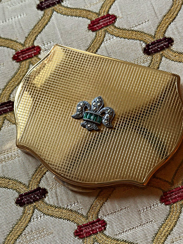 Vintage 1950s stratton queen - vintage,