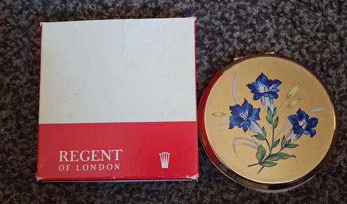 Vintage stratton powder - vintage,