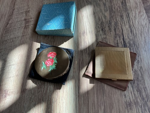 Stratton compact powder case - stratton,