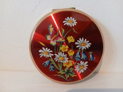 Stratton red enamel daisy and - enamel,