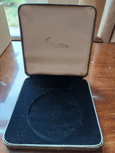 Vintage stratton compact - vintage,