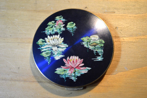 Stratton waterlilies compact - waterlilies,