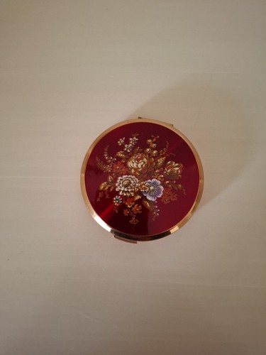 Stratton powder compact - powder,