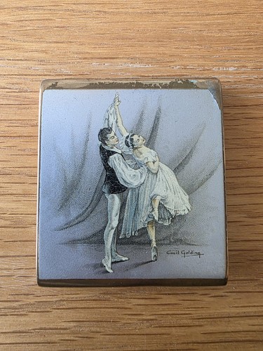 Stratton vintage compact