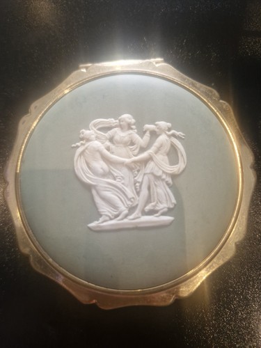 Stratton wedgewood green - stratton,