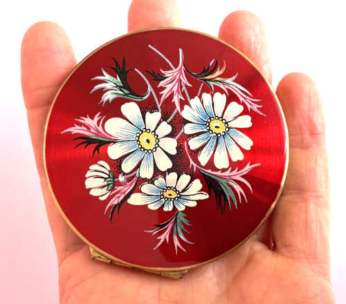 Vintage 1960s red - red, enamel