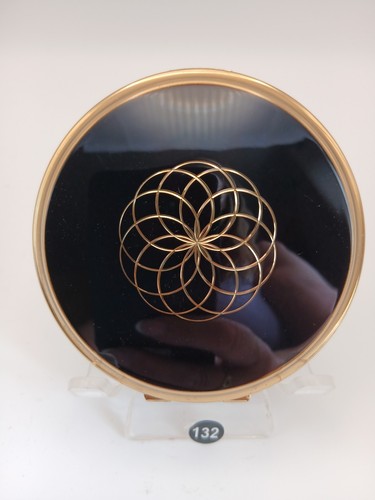 Beautiful vintage stratton - beautiful,
