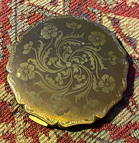Vintage stratton metal powder - vintage,