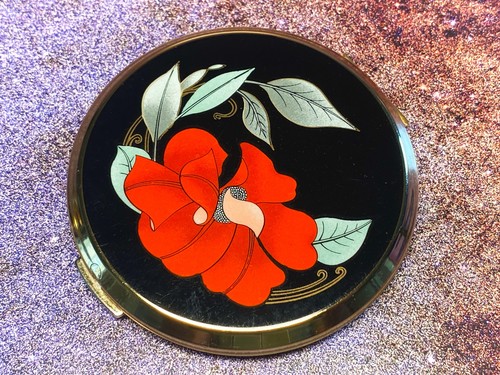 Stratton black and red rose