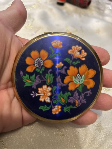 Vintage 1950s stratton powder - vintage,
