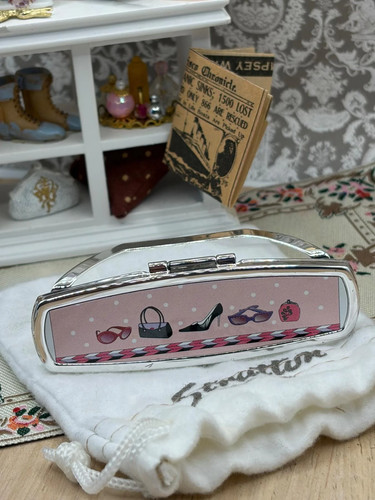 Vintage stratton lip view - view, pink