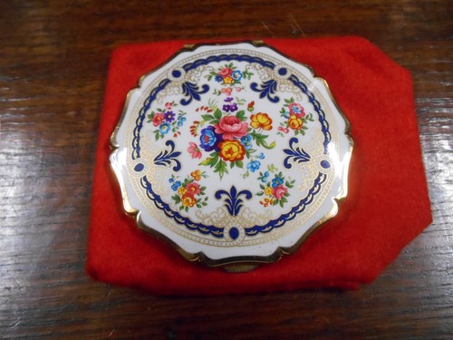 Stratton floral compact case - compact,