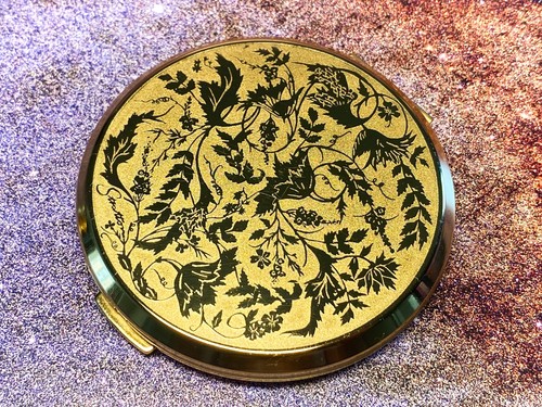 Stratton floral pattern gold